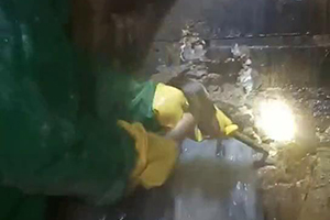 洛阳消防水池堵漏施工视频