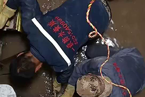 洛阳电梯井堵漏施工视频